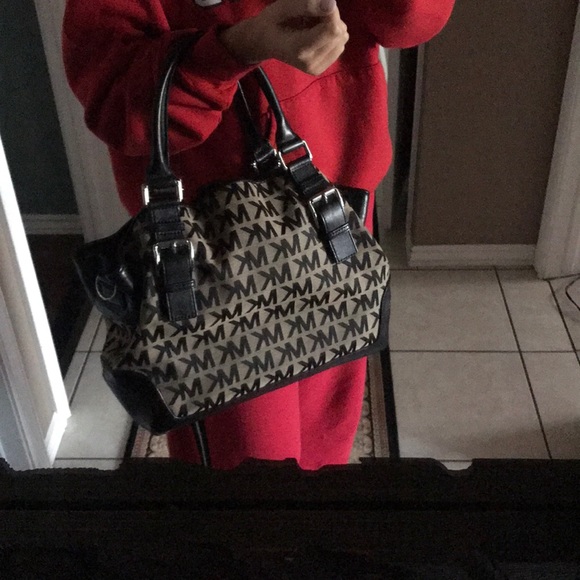 MK purse - Picture 3 of 3